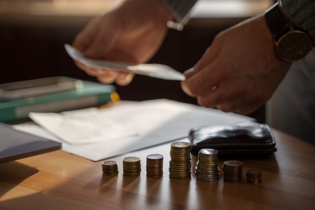 REFINANCIAR OU QUITAR? QUAL A MELHOR ESTRATÉGIA
